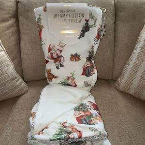 NWT Envogue Santa Christmas Reversible Dreamy Cotton Gauze Throw Blanket 50 x 70